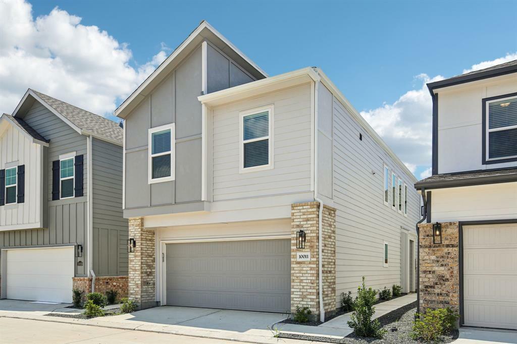 Property Photo: 10011 Rustic Charm Street TX 77080
