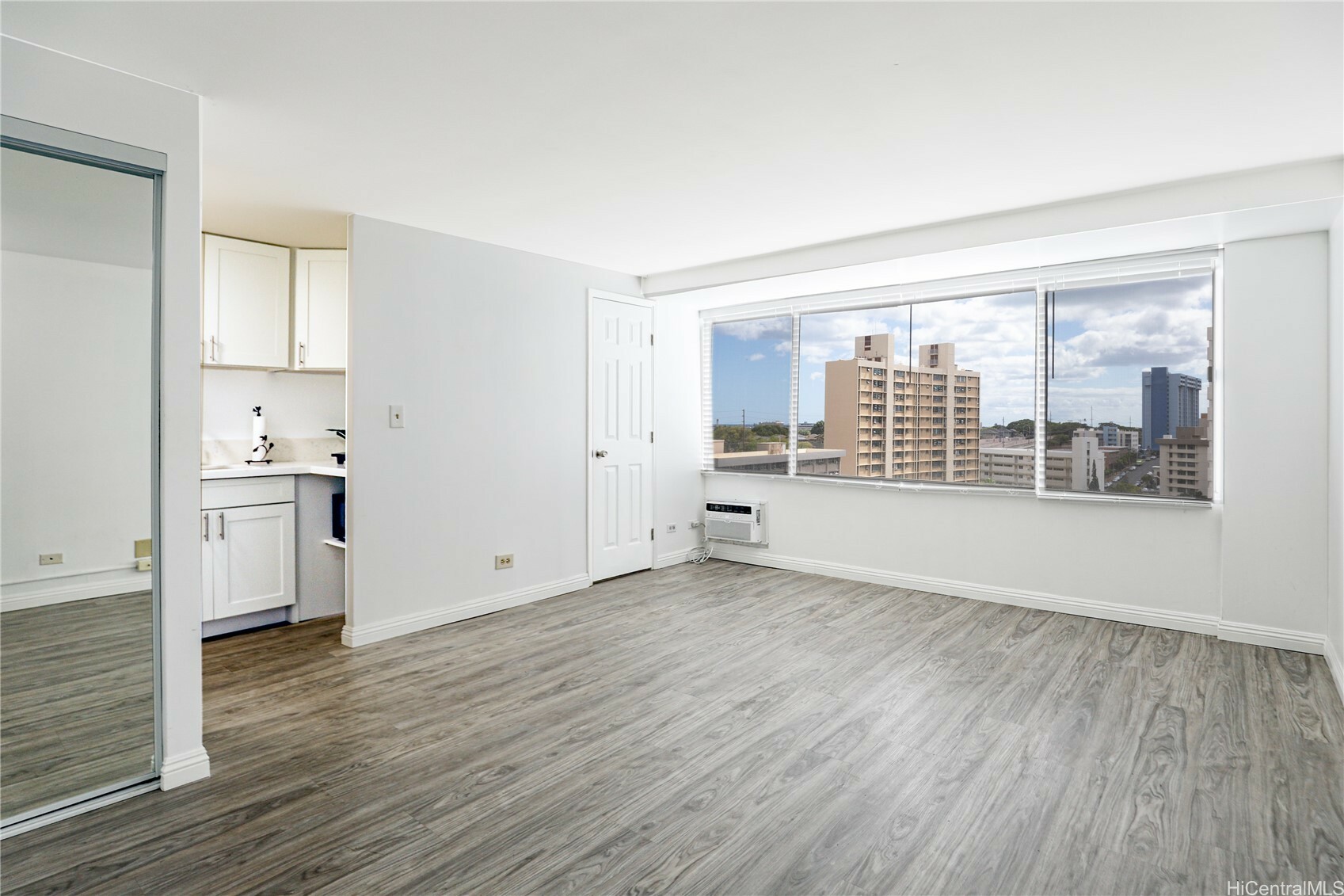 Property Photo: 2888 Ala Ilima Street 1307 HI 96818
