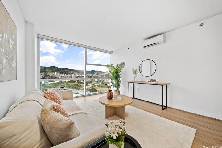 Property Photo:  909 Kapiolani Boulevard 2305  HI 96814 