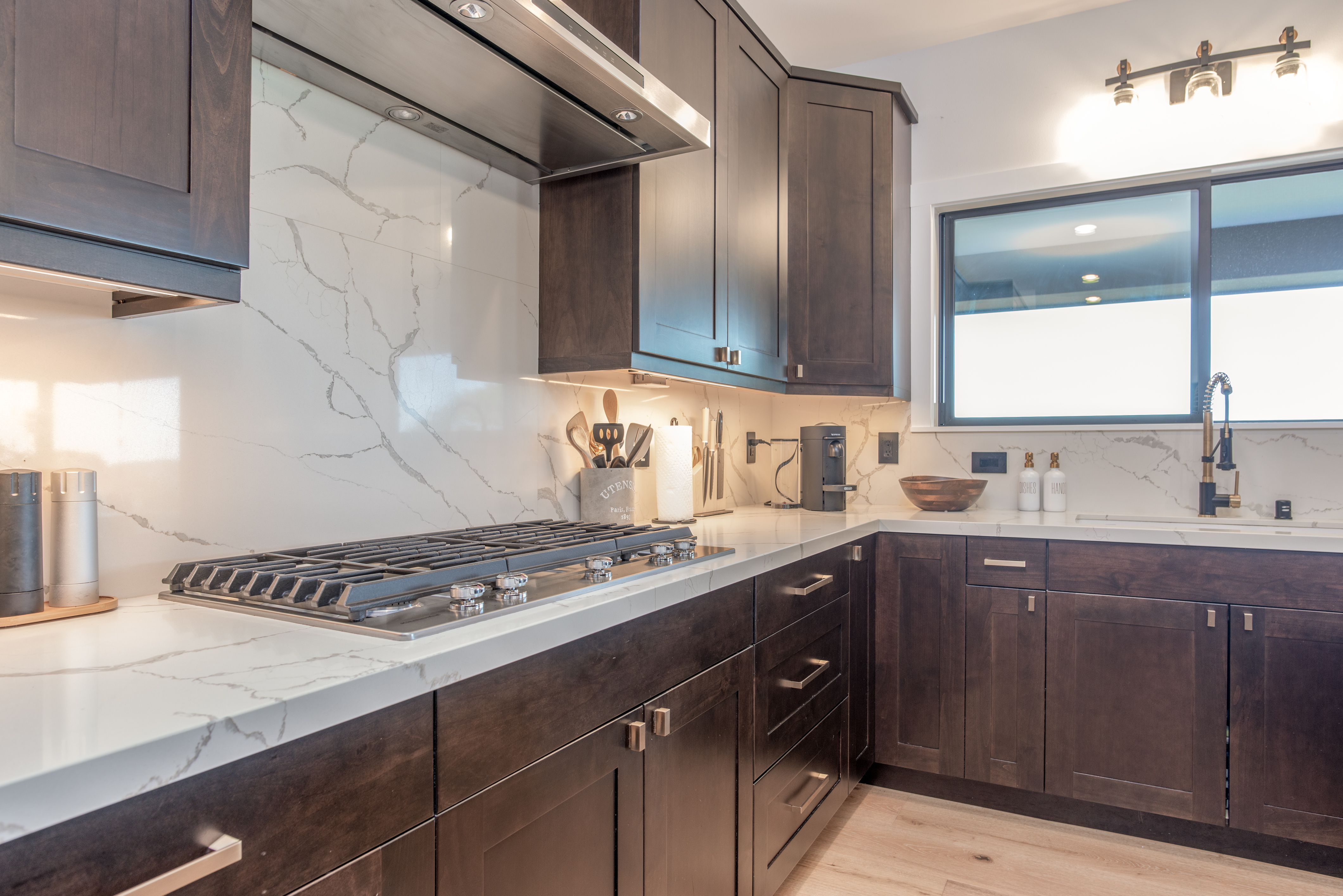 Property Photo: 75-650 Halewili Pl HI 96725
