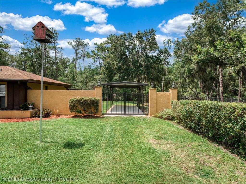 Property Photo: 245 Lake Drive Boulevard FL 33875