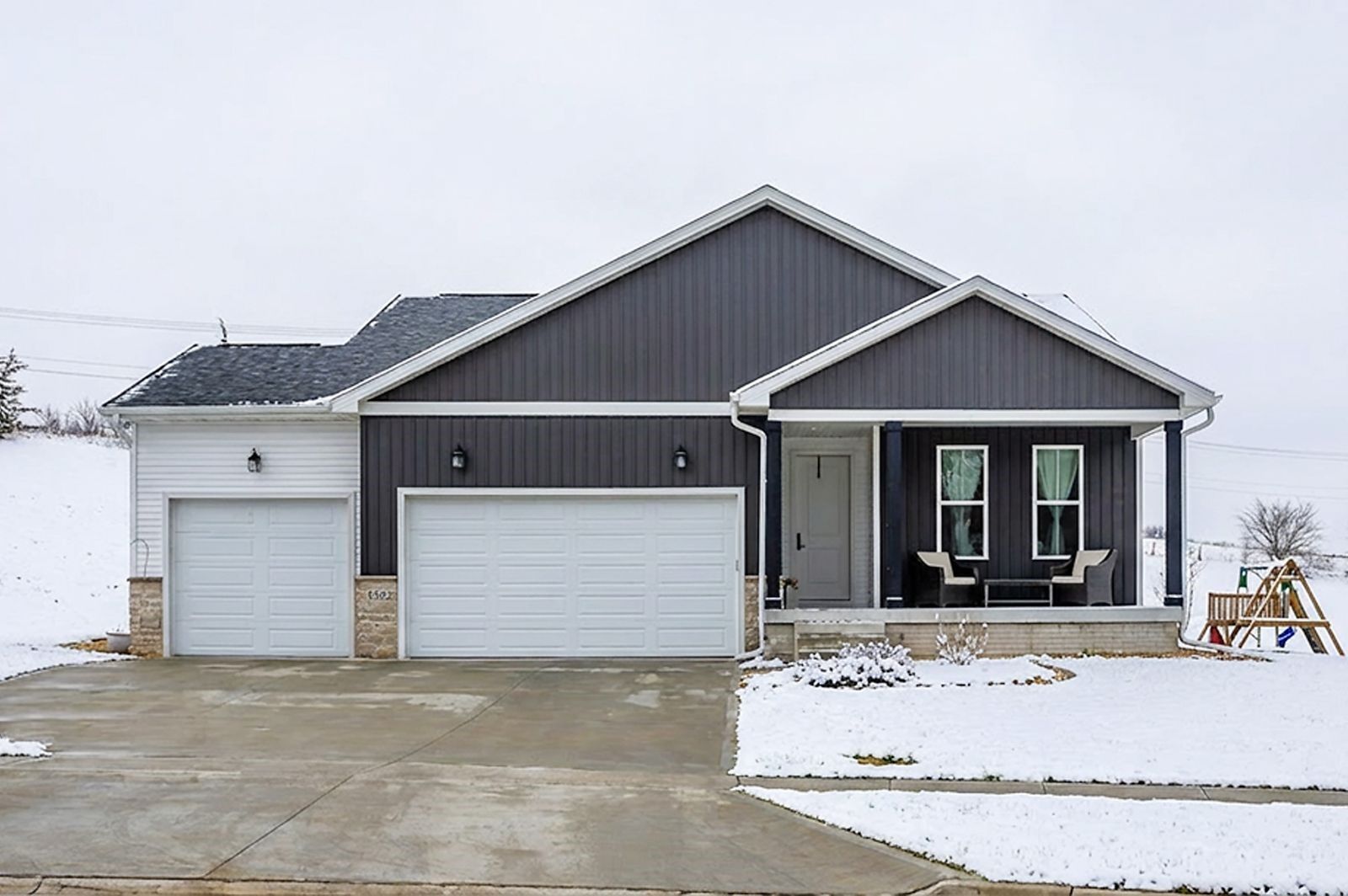 Property Photo:  1302 S L Court  IA 50125 