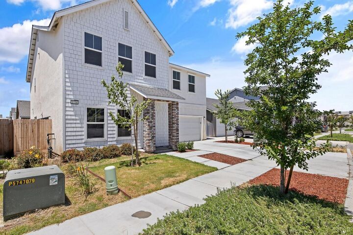 Property Photo: 1754 N Aster Lake Road CA 93230