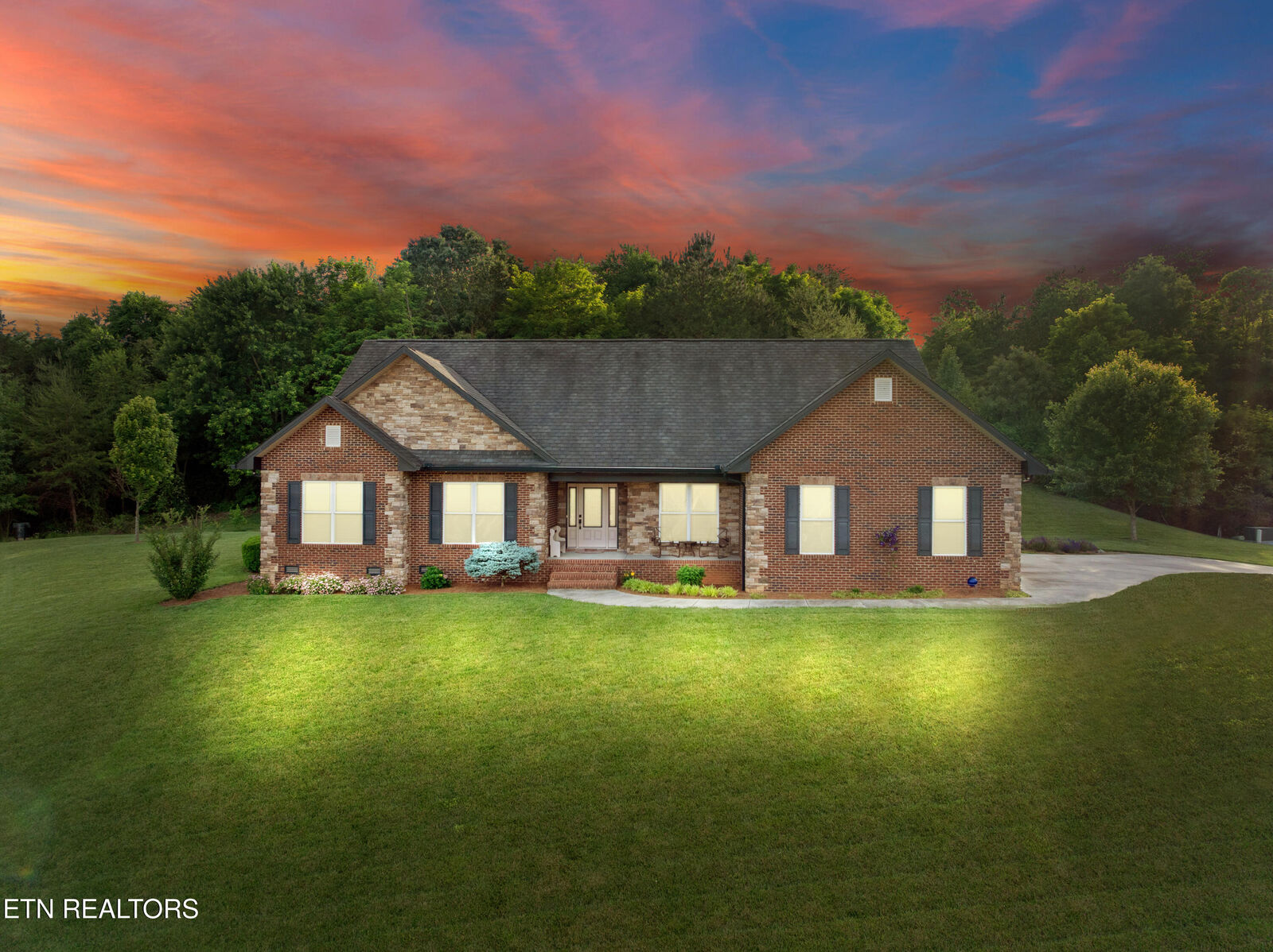 Property Photo: 5484 Shadow Branch Lane TN 37721