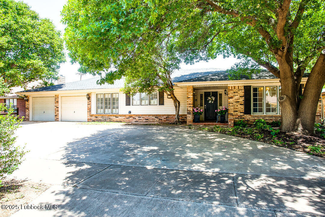 Property Photo: 2912 76th Street TX 79423