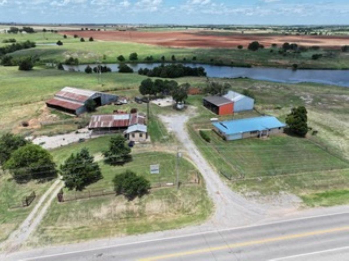 Property Photo: 23224 US Highway 277 OK 73029