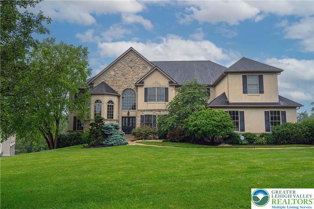 Property Photo:  6532 Forest Knoll Court  PA 18106 