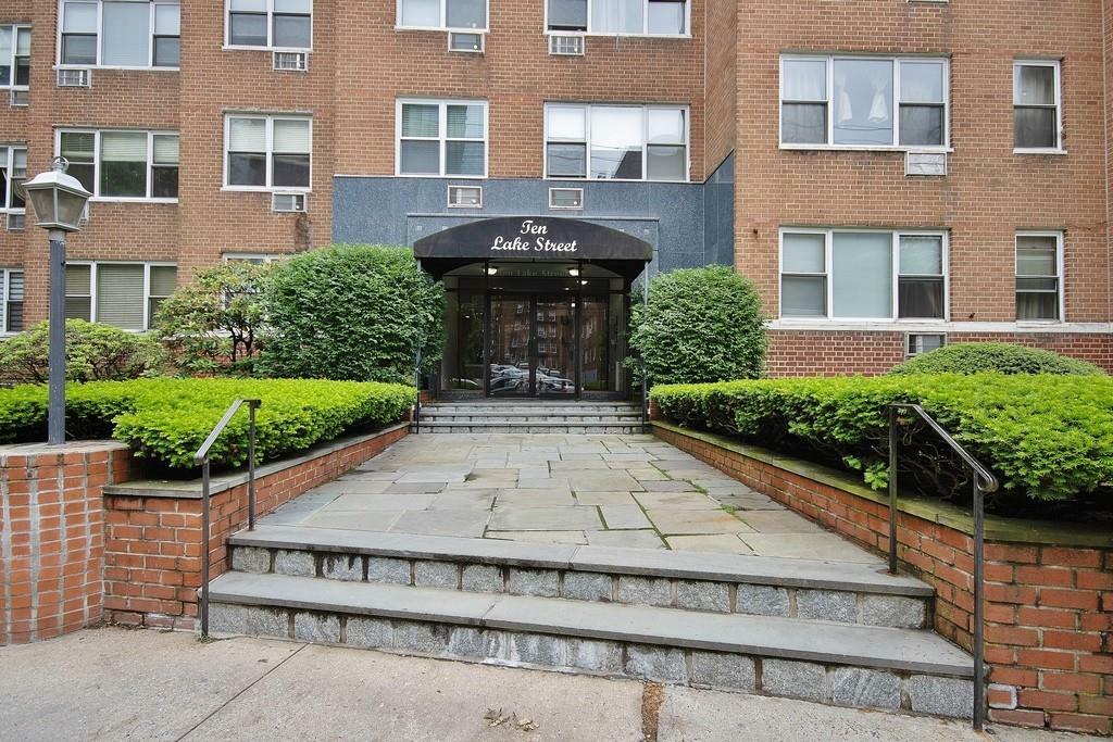 Property Photo: 10 Lake Street 4E NY 10603