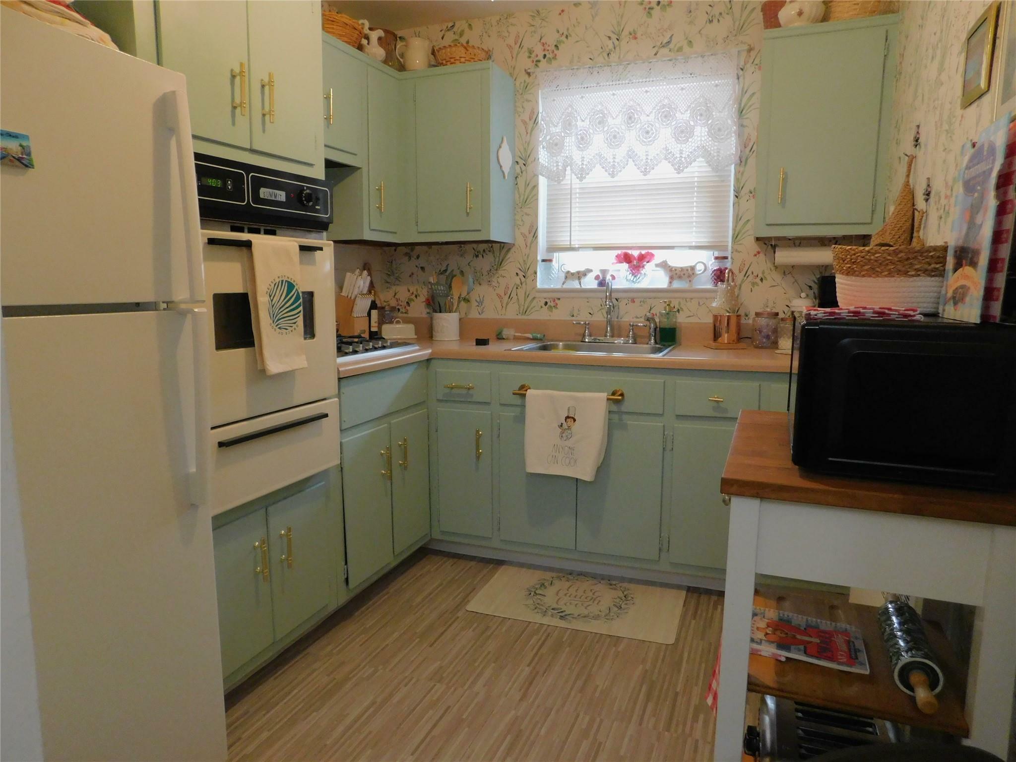 Property Photo: 1879 Crompond Road Unit #D15 NY 10566