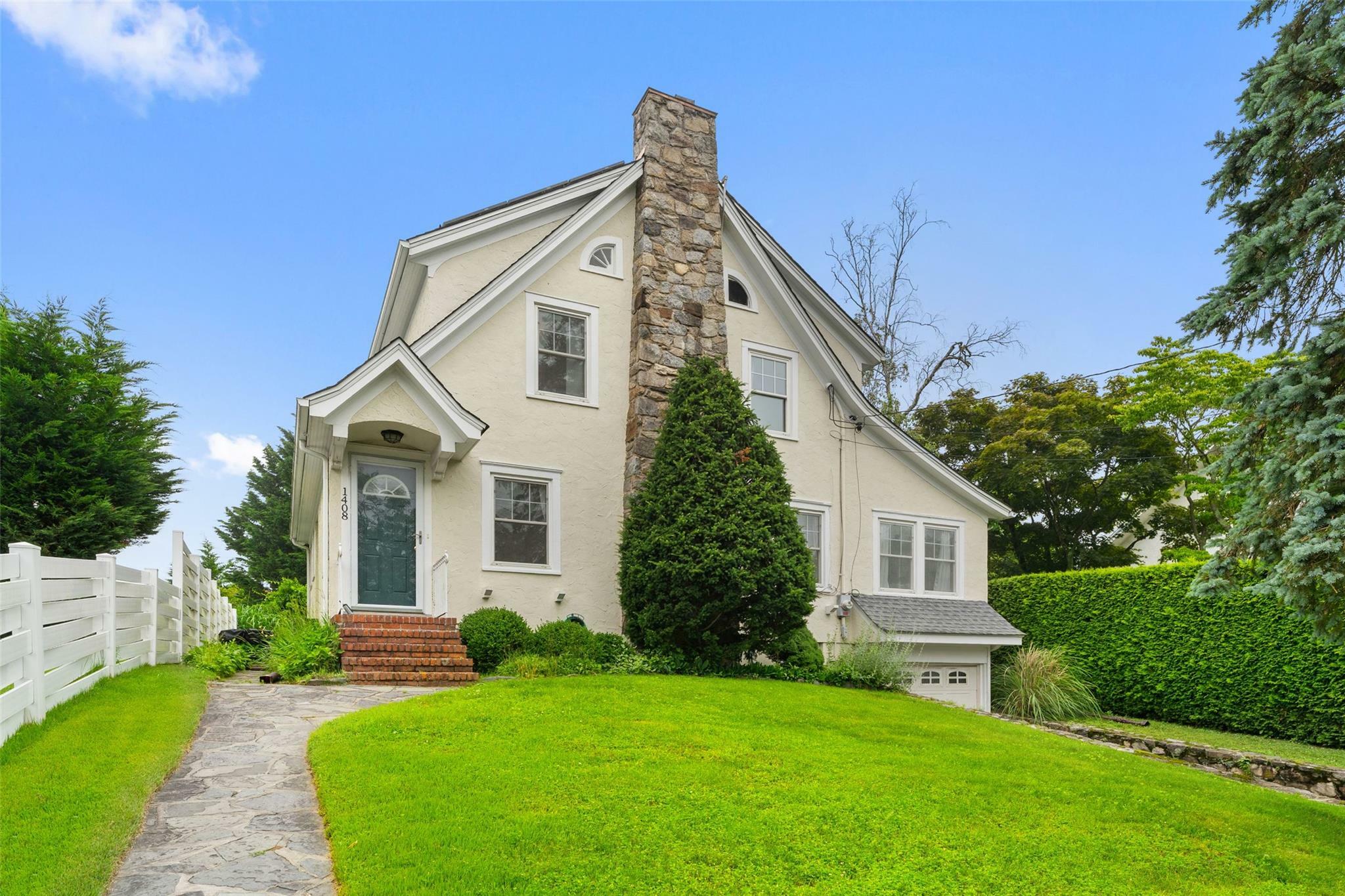 Property Photo: 1408 Shelbourne Avenue NY 10543