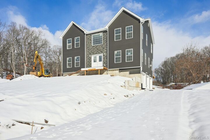 Property Photo:  14 Vargas (Aka 70 Jessup Ln) Circle  NY 10980 