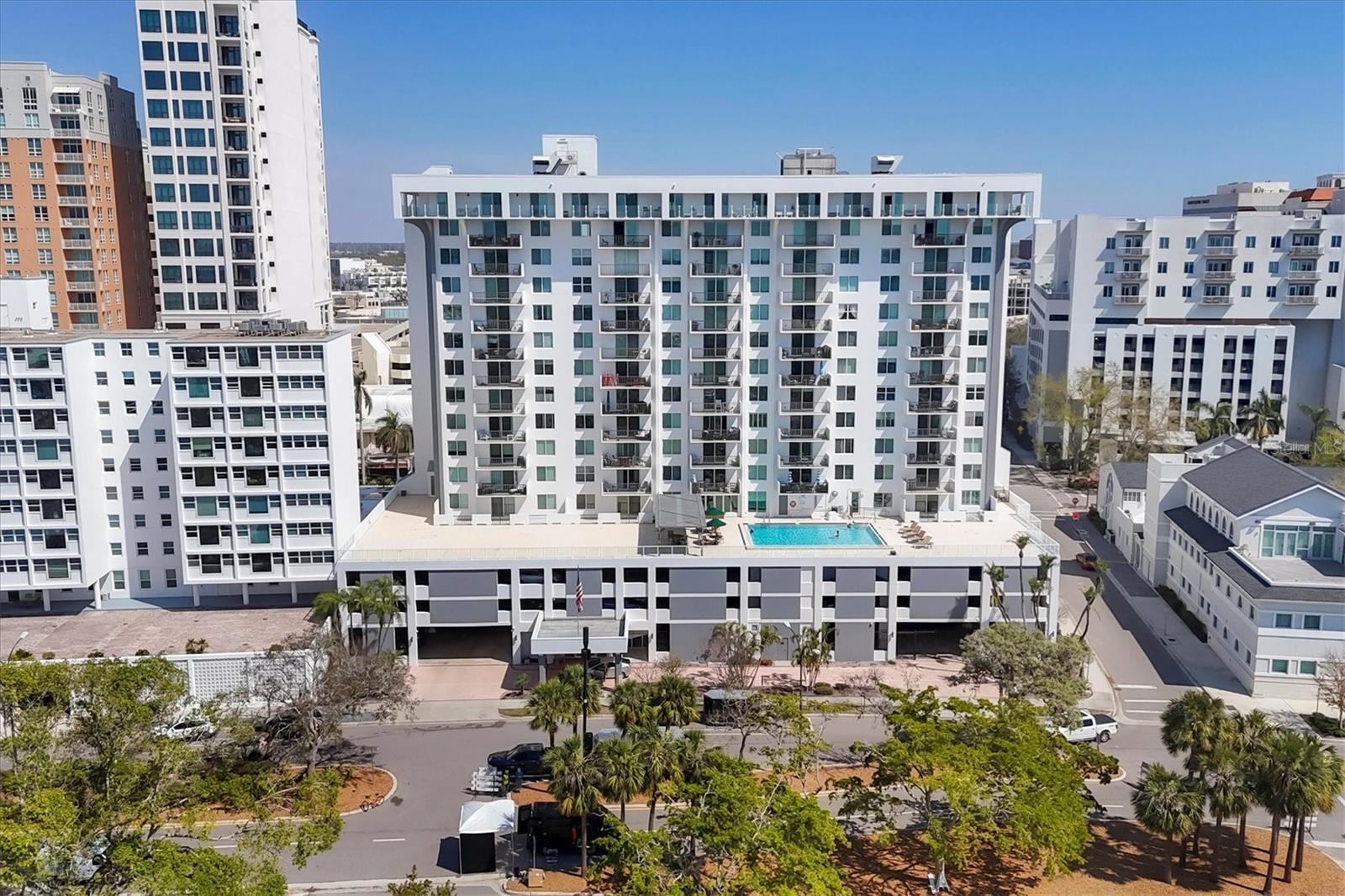 Property Photo: 101 S Gulfstream Avenue 15C FL 34236