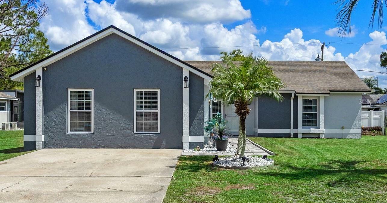 Property Photo: 2936 Estill Street FL 32738