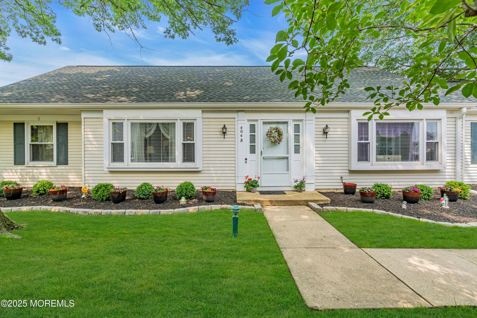 Property Photo:  404B Newport Way  NJ 08831 