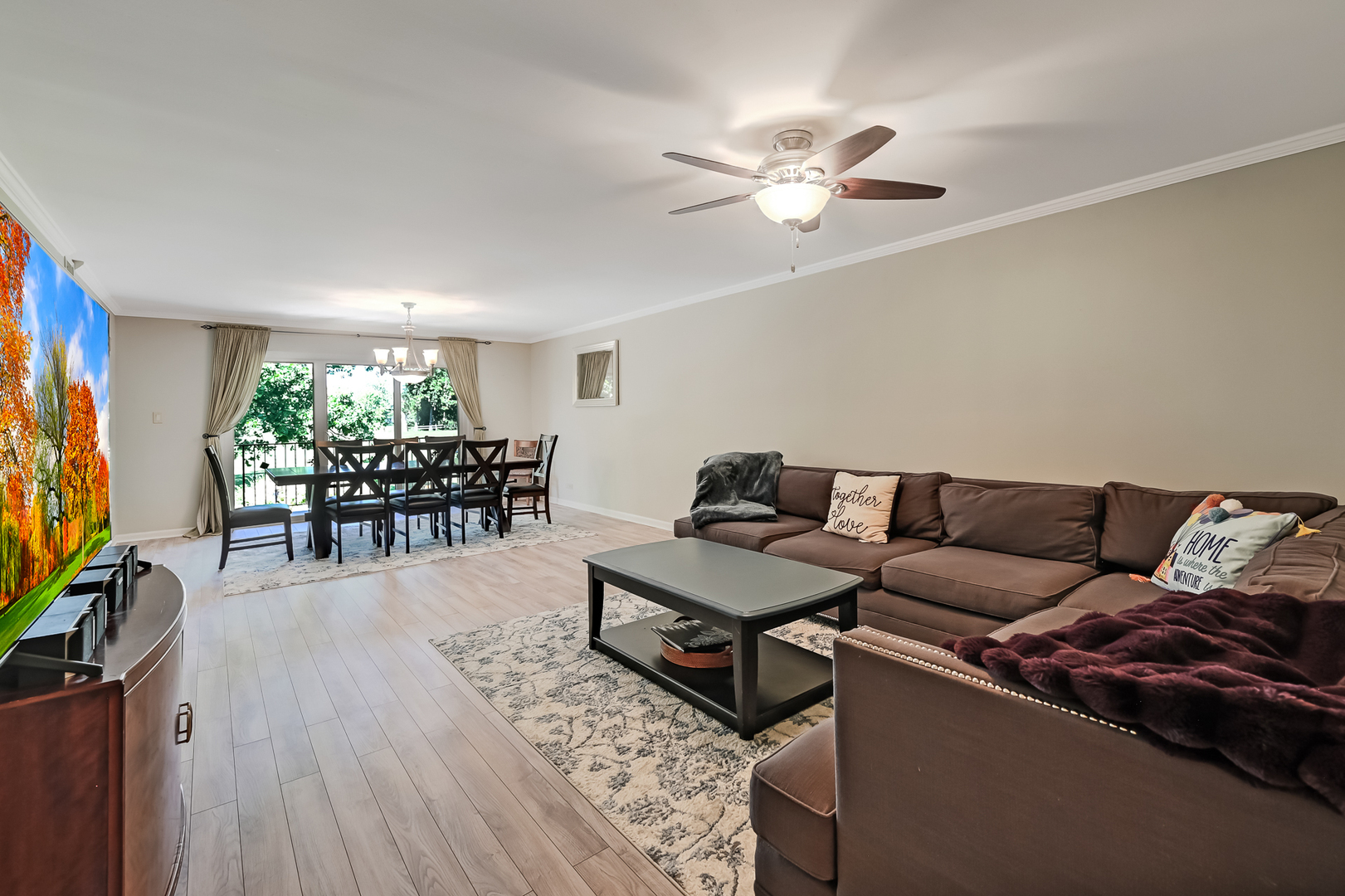 Property Photo: 1640 Royal Oak Road 4 IL 60561