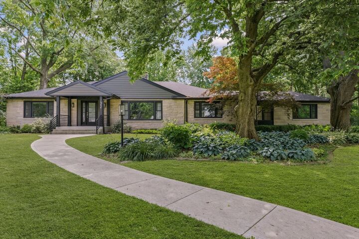 32 Greencroft Drive  Champaign IL 61821 photo