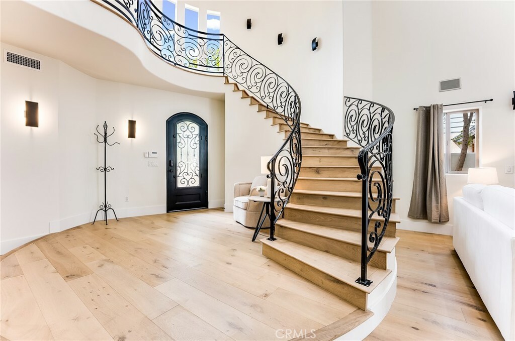 Property Photo: 23123 Oxnard Street CA 91367