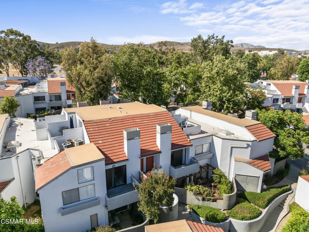 Property Photo:  1190 Tivoli Lane 206  CA 93065 