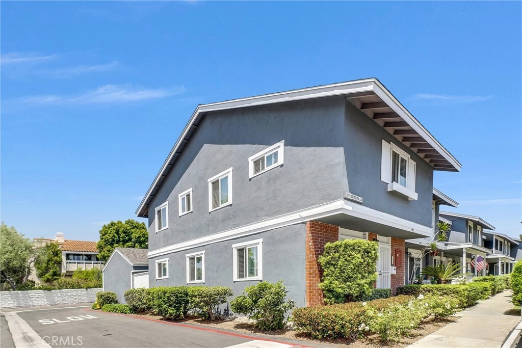 195 Morristown Lane  Costa Mesa CA 92626 photo