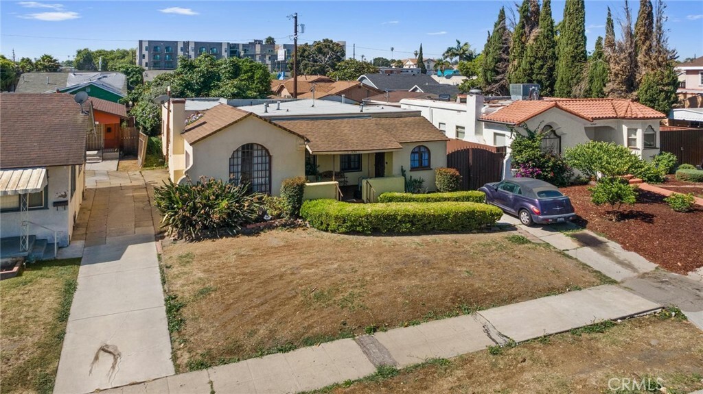 Property Photo: 1636 W 70th Street CA 90047
