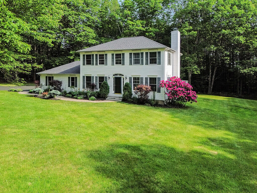 Property Photo: 4 Acorn Lane ME 04240