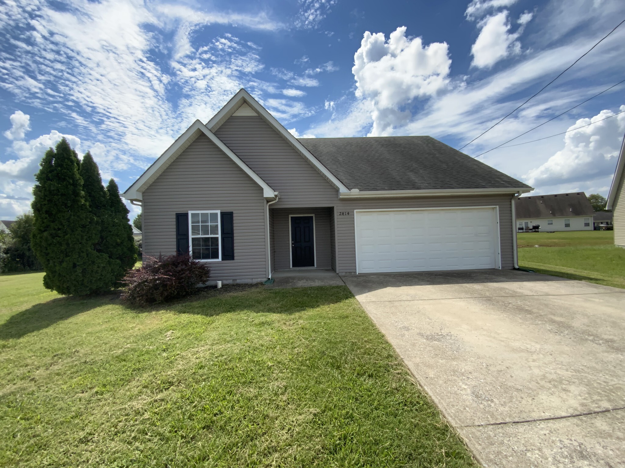 Property Photo: 2414 Tour Dr TN 37130