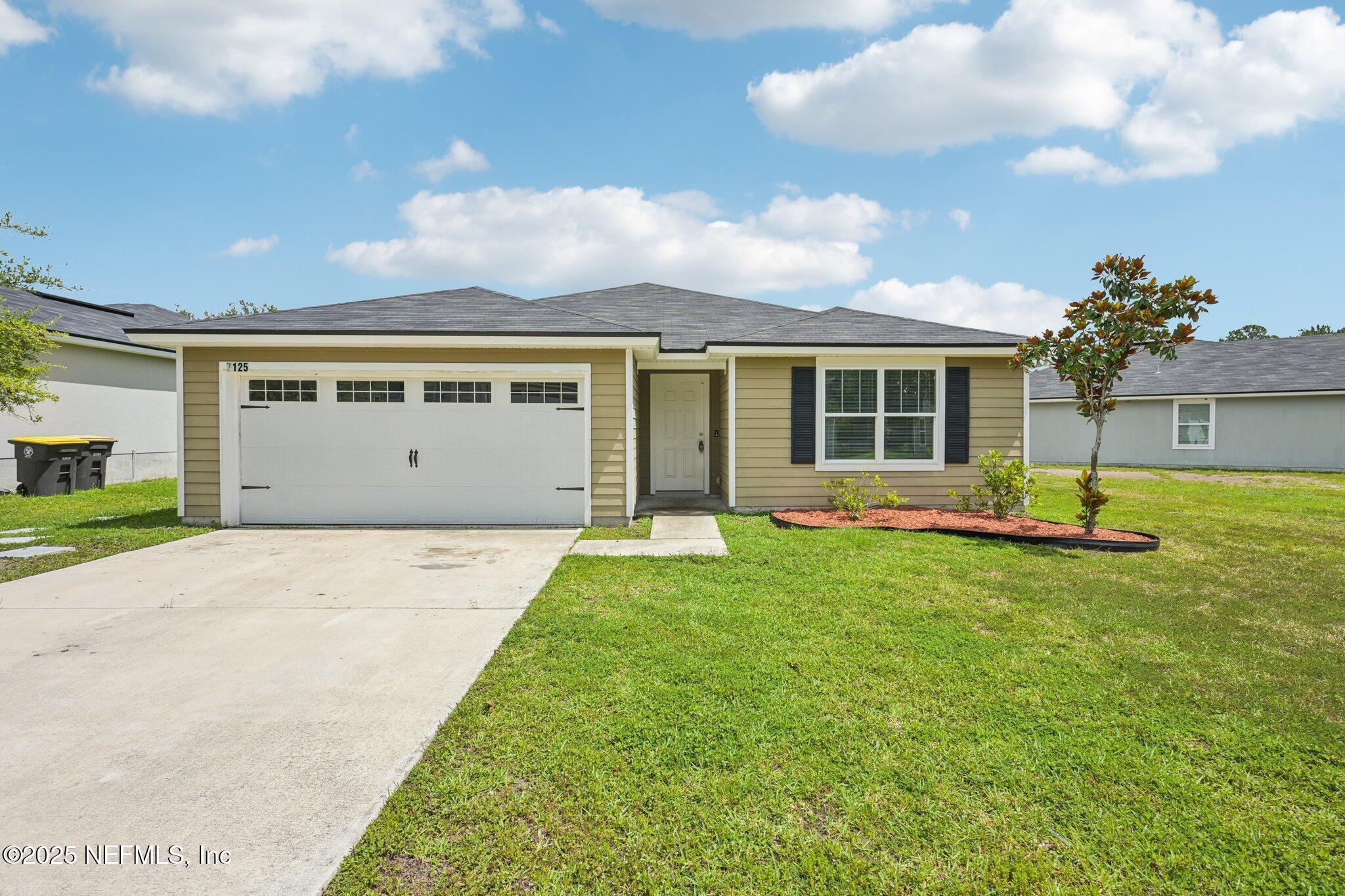 Property Photo:  7125 Plymouth Grove Court  FL 32220 