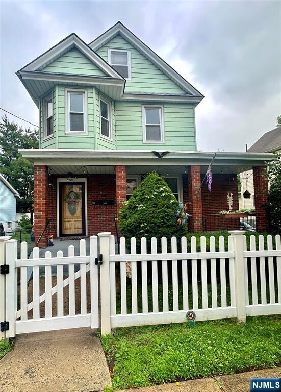 Property Photo:  53 Hille Place 2  NJ 07660 