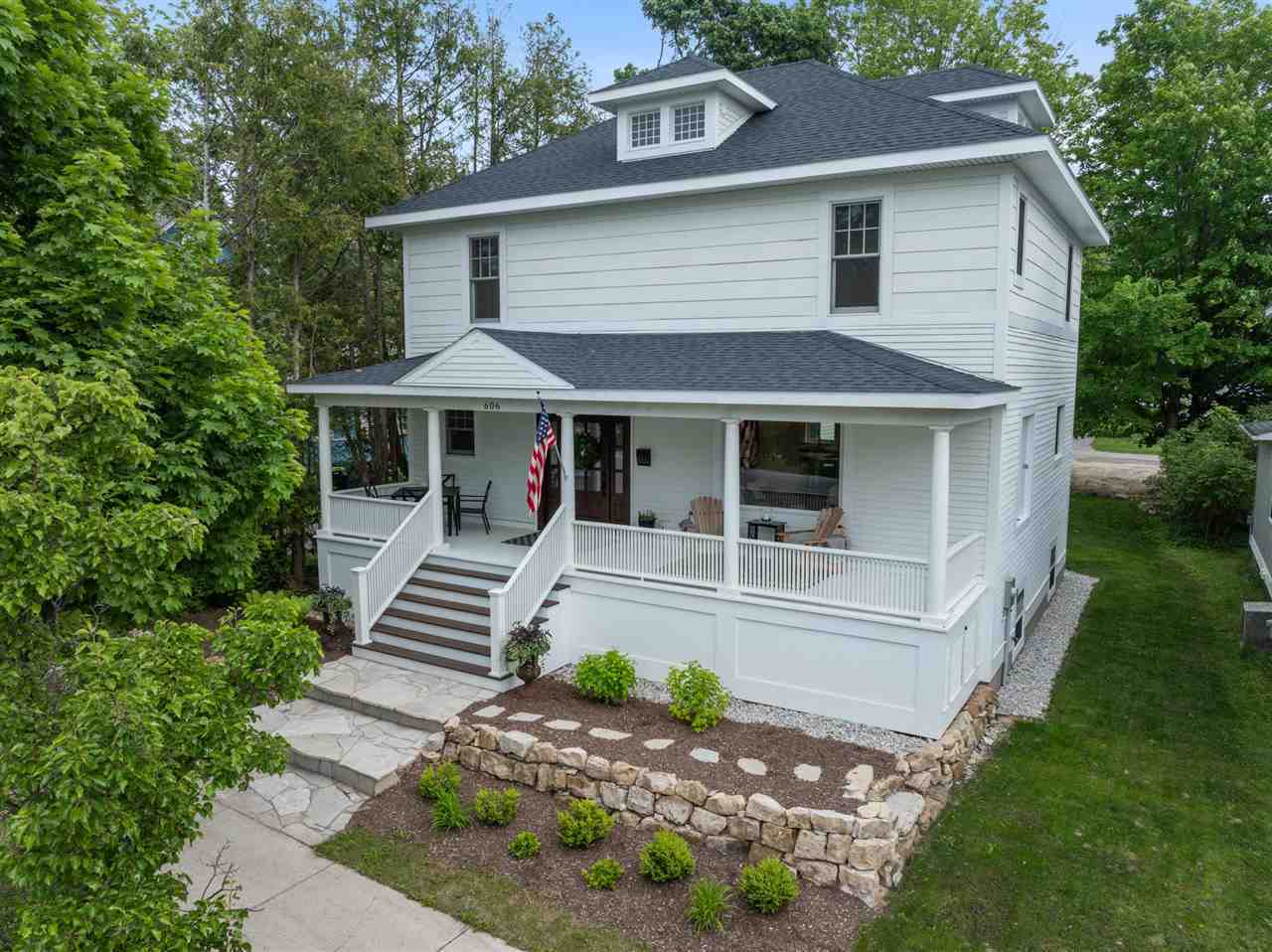 606 State  Petoskey MI 49770 photo