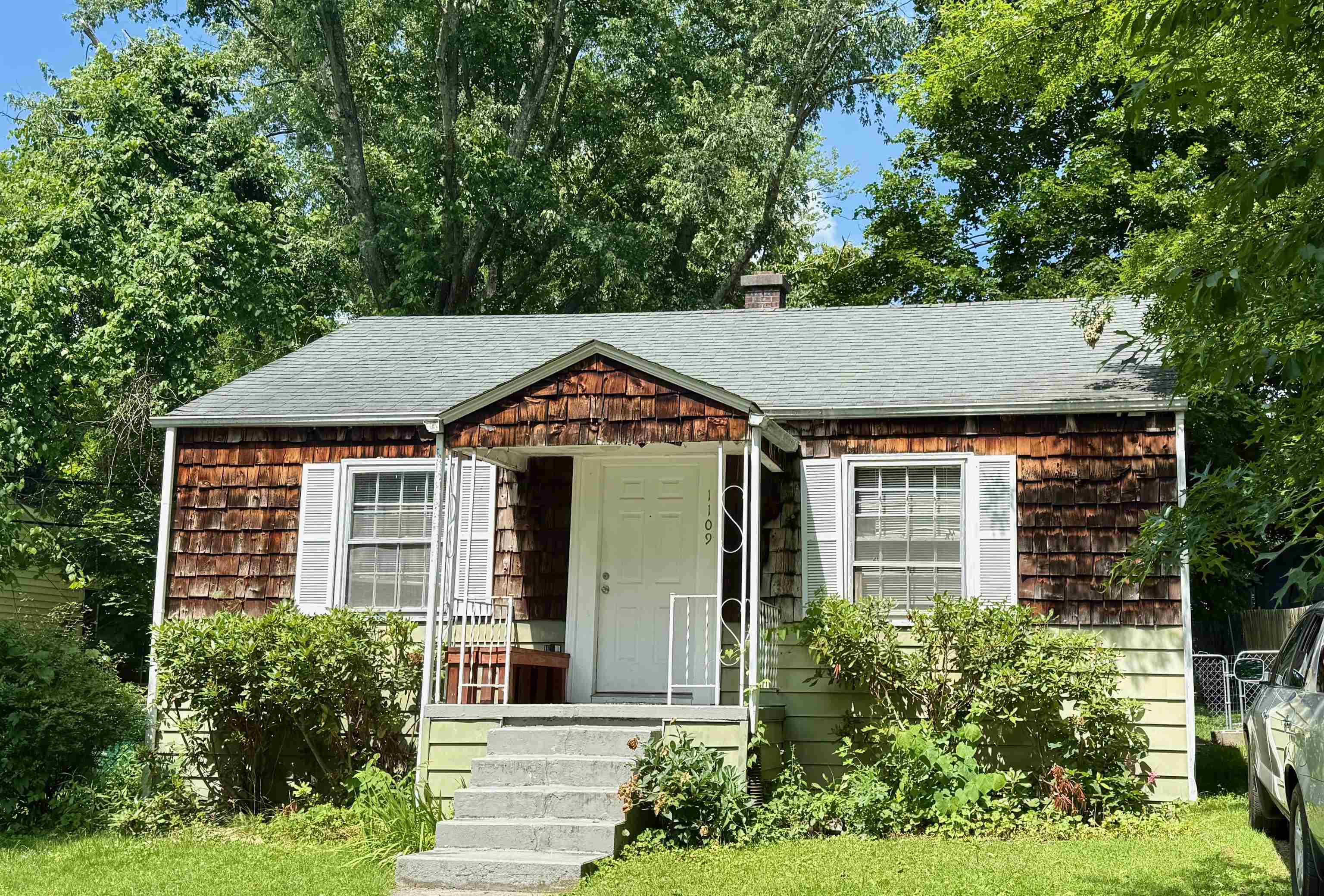 Property Photo: 1109 Palmer Dr Drive VA 24060
