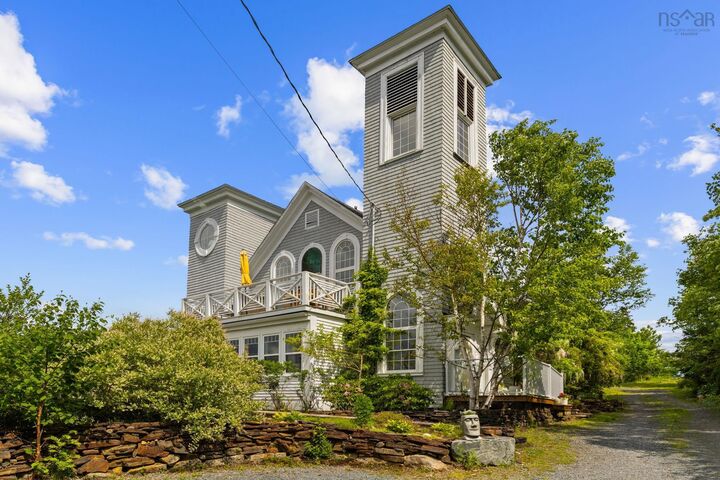 Property Photo: 4 York Redoubt Crescent NS B3V 1L7