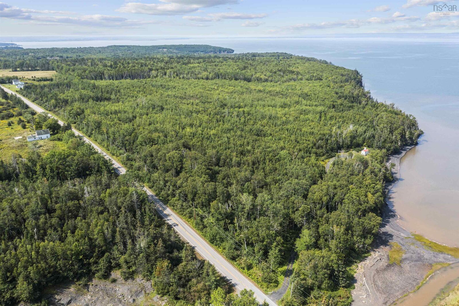 Photo de la propriété:  7539 Highway 215  NS B0N 2R0 