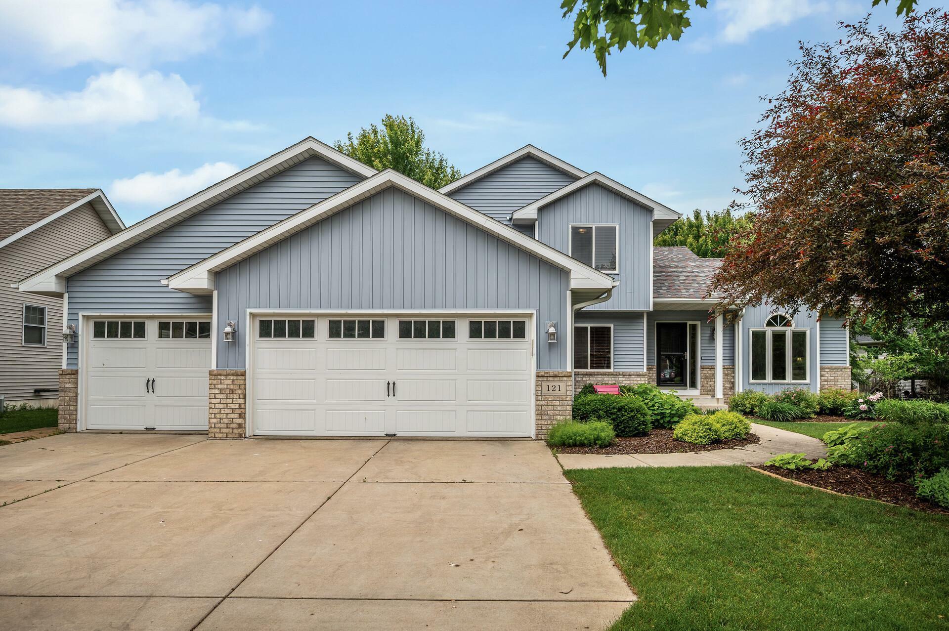 Property Photo: 121 Arbor Street MN 55057