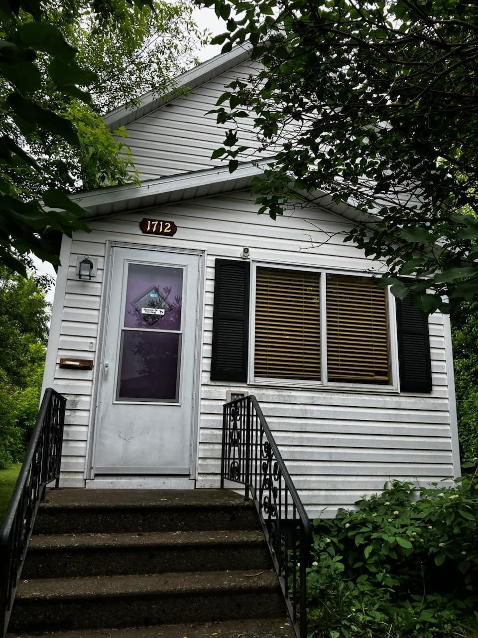 Property Photo:  1712 Avenue C  MN 55720 