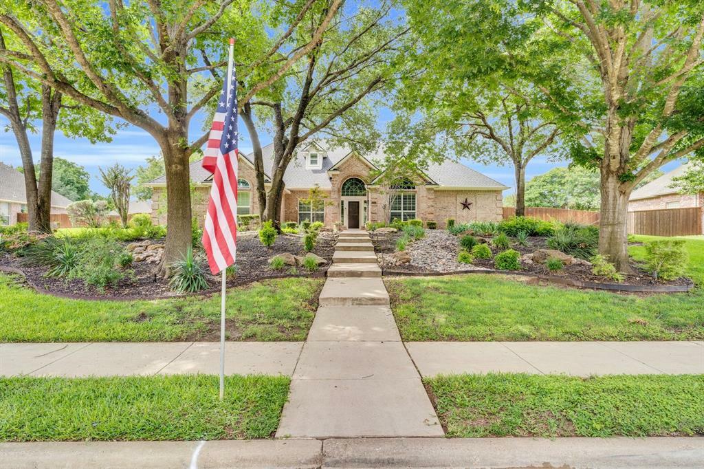 Photo de la propriété:  1857 Plum Creek Drive  TX 76065 