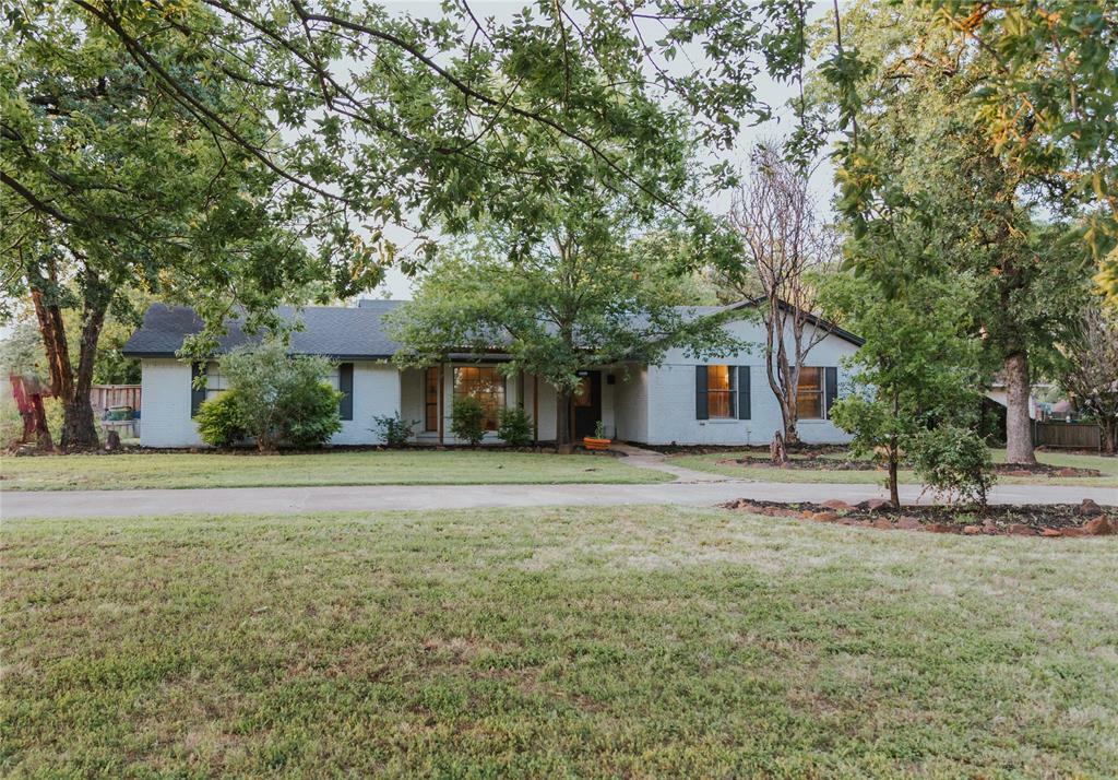 Property Photo: 312 Perkins Road TX 76227