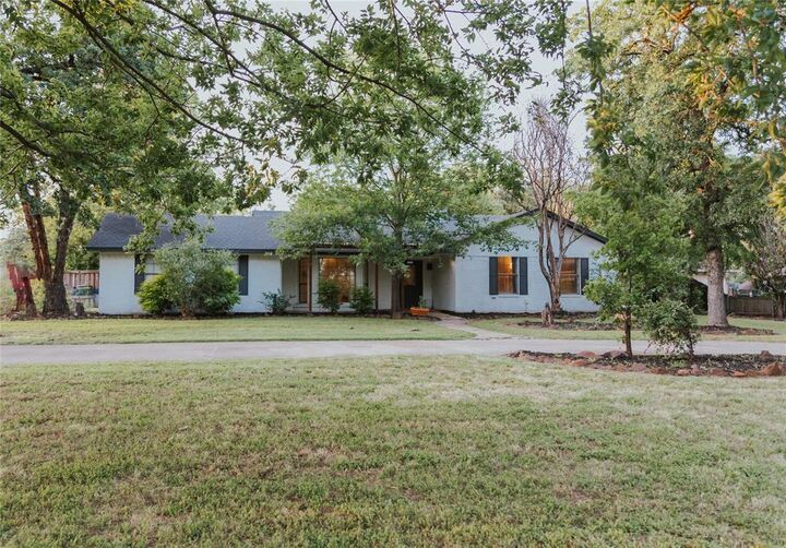 Property Photo:  312 Perkins Road  TX 76227 