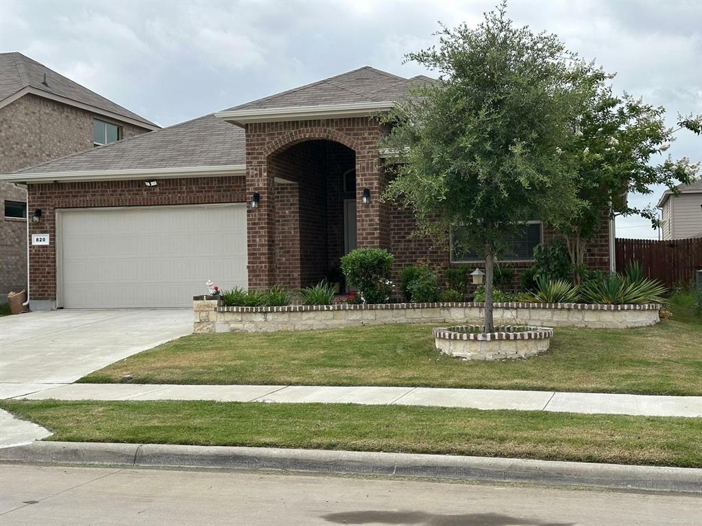 Property Photo: 820 Wilmott Terrace TX 76247