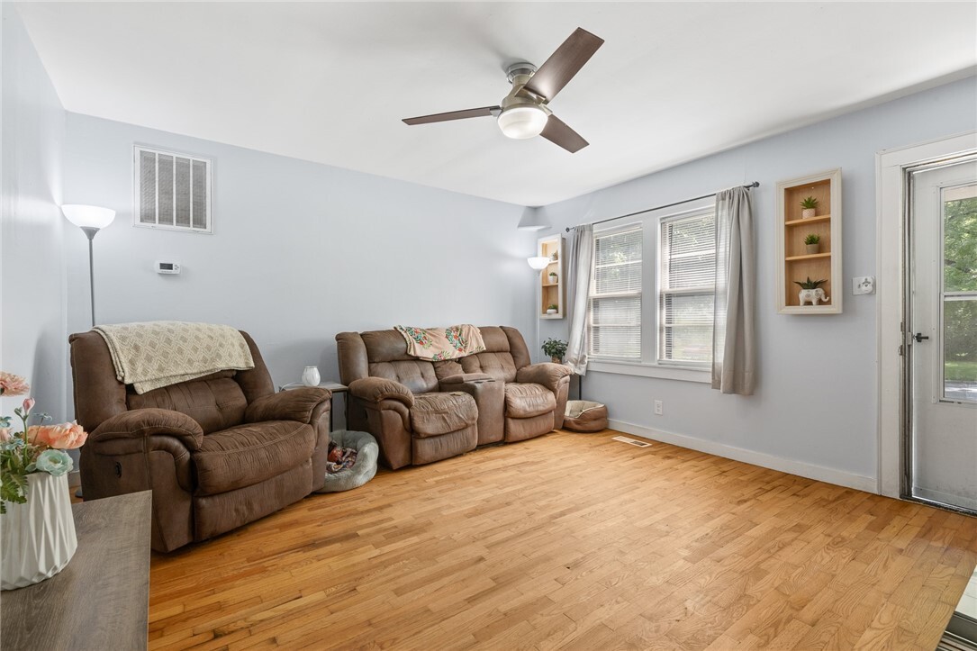 Property Photo: 224 N Allen Street AR 72601