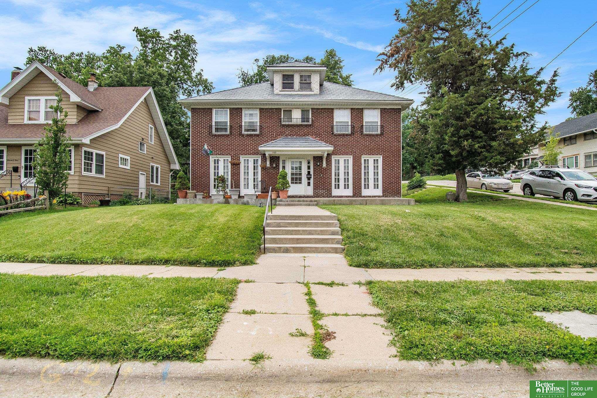Property Photo: 1100/1102 S 35 Avenue NE 68105