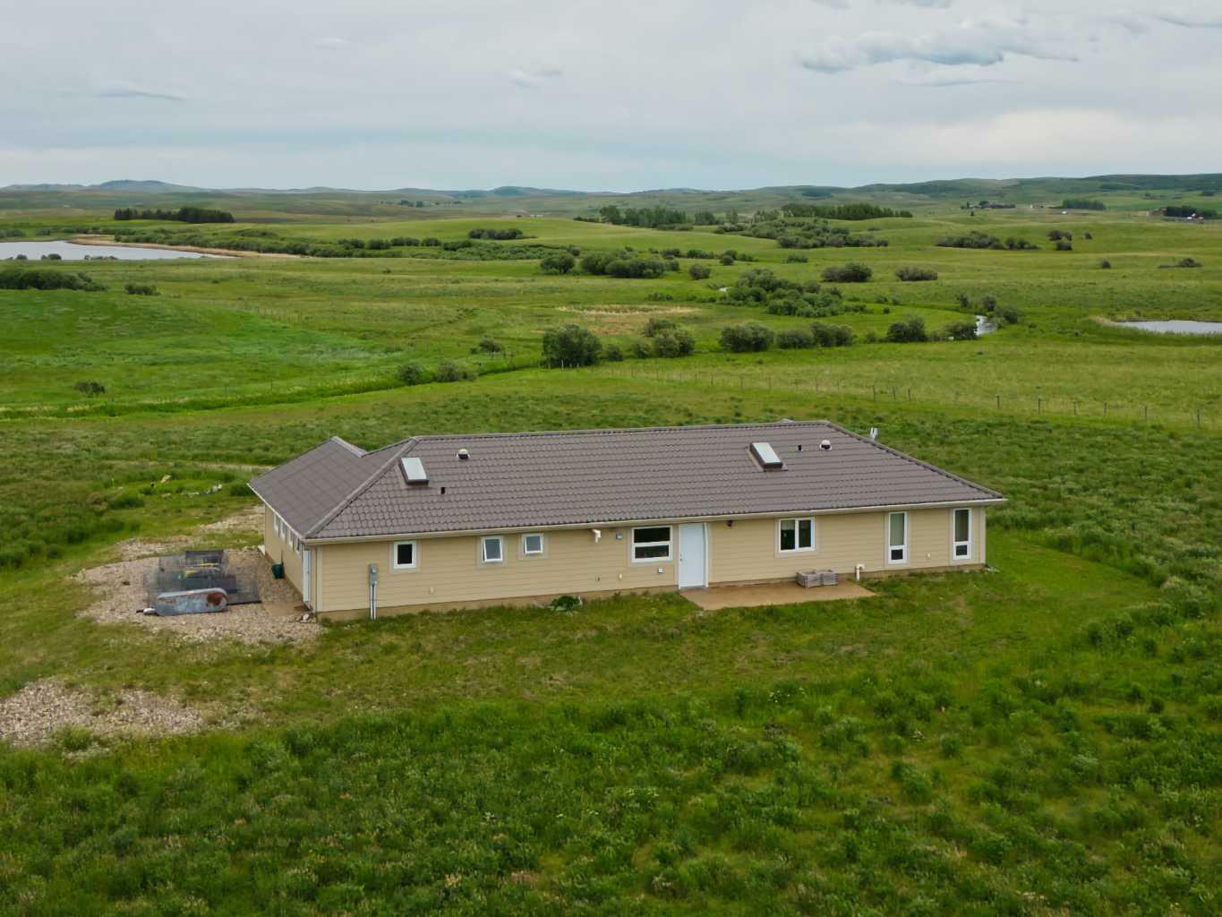 Property Photo: 22047 Range Rd 281 AB T0K 1N0