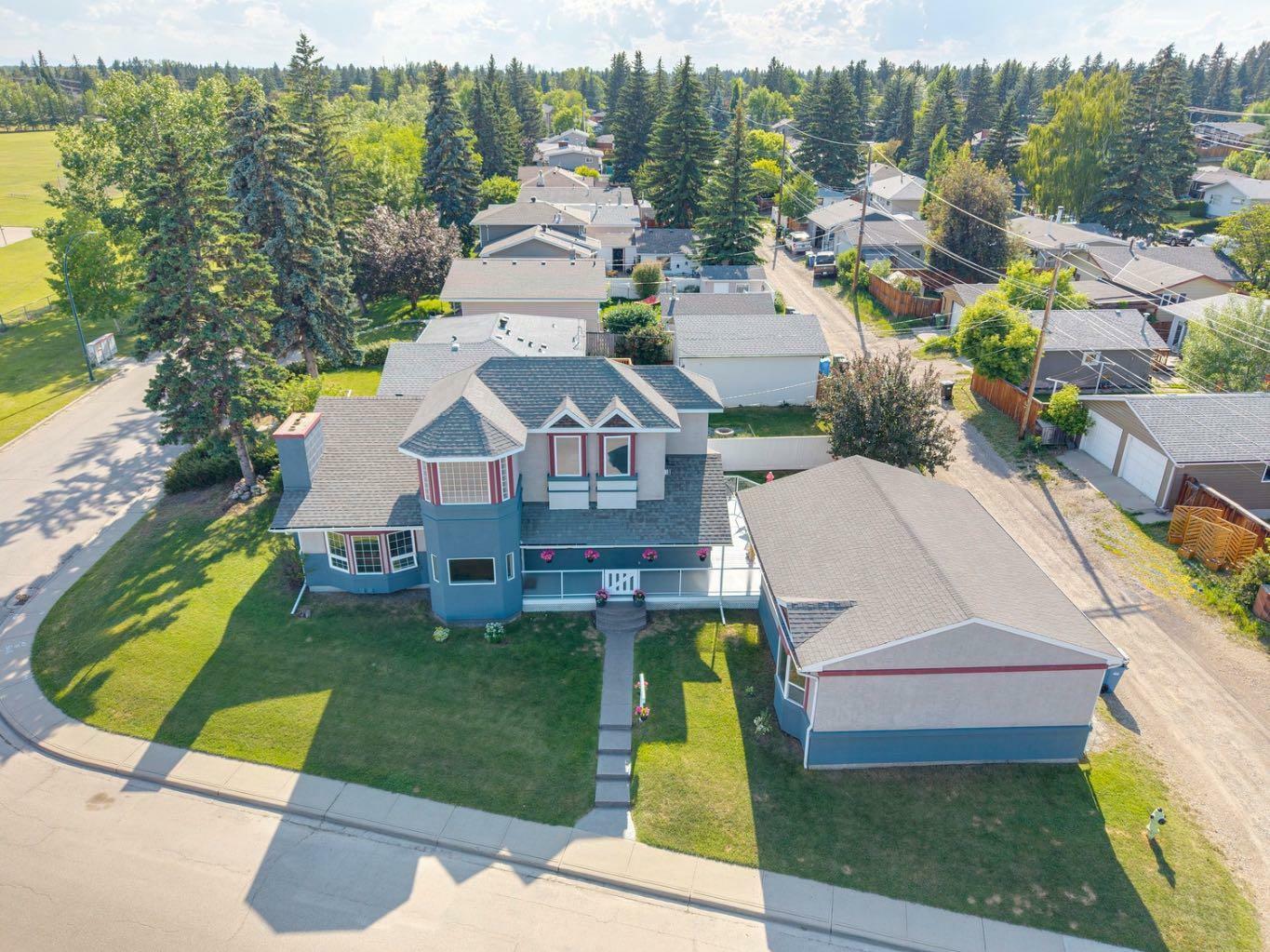 Property Photo: 71 Sackville Drive SW AB T2W 0W4