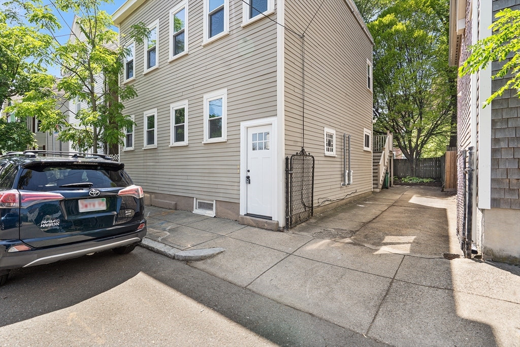31 Hunting St  Cambridge MA 02141 photo