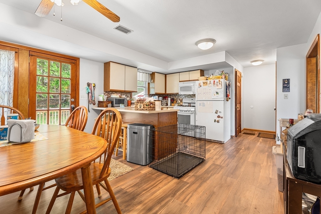 Property Photo:  22 Washington St 22  MA 01844 