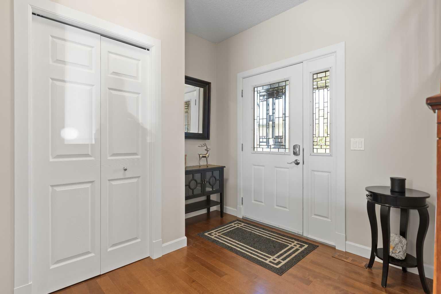 Property Photo: 1606 Montgomery Close SE AB T1V 0B7