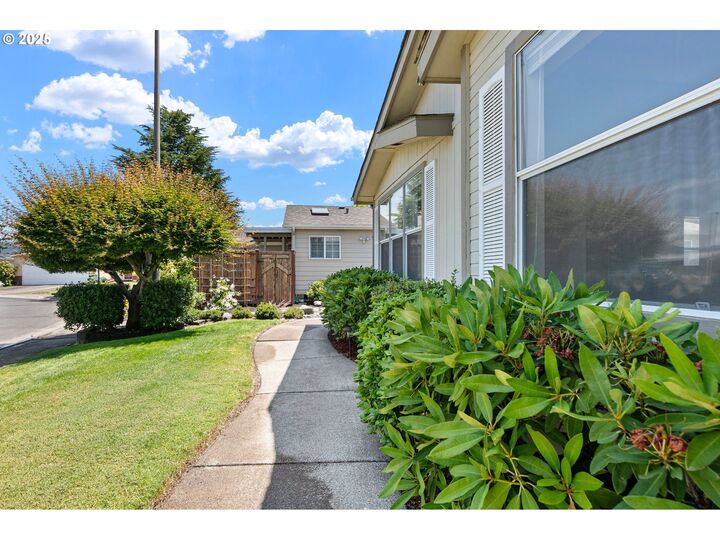 97408 2 bed Eugene home for sale: 3355 N Delta Hwy 97, Eugene, OR 97408