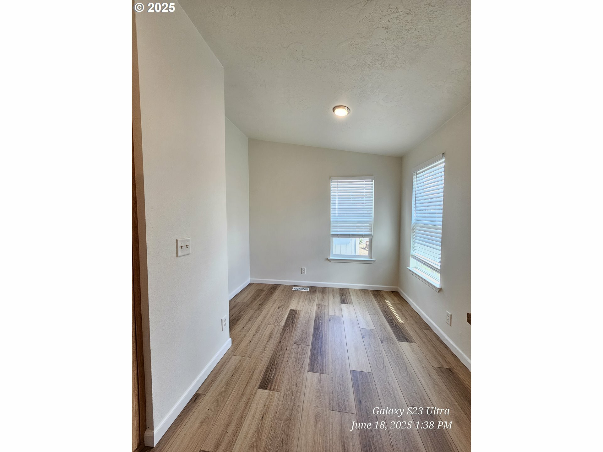 Property Photo: 2110 NE Willamette Ave OR 97321