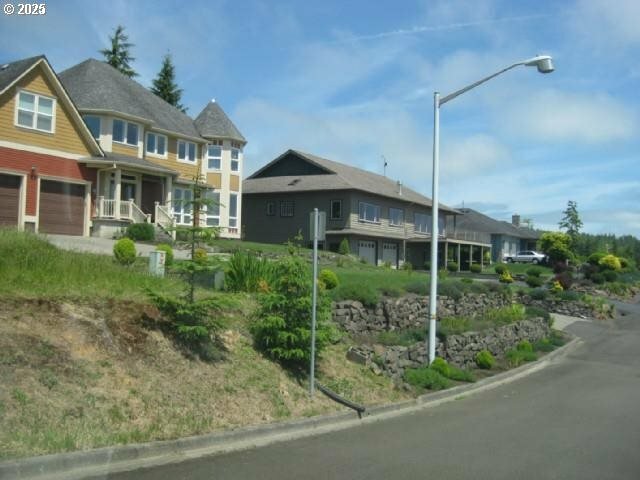 Property Photo: 1880 SE 3rd St OR 97103
