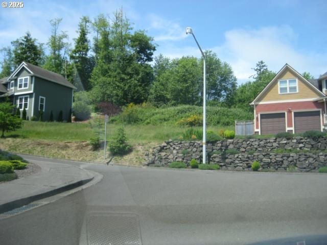 Property Photo: 1880 SE 3rd St OR 97103