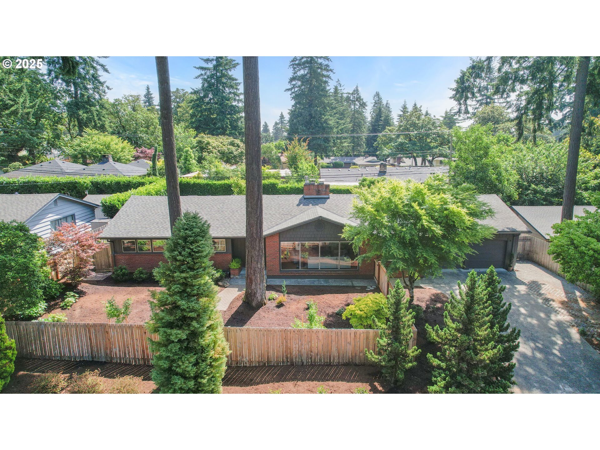 Property Photo: 819 SE 98th Ave WA 98664
